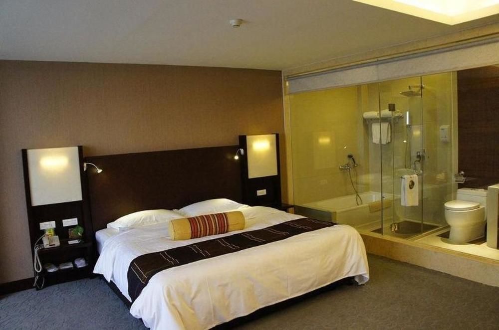 Golden Dragonball Hotel Ґуйлінь Екстер'єр фото