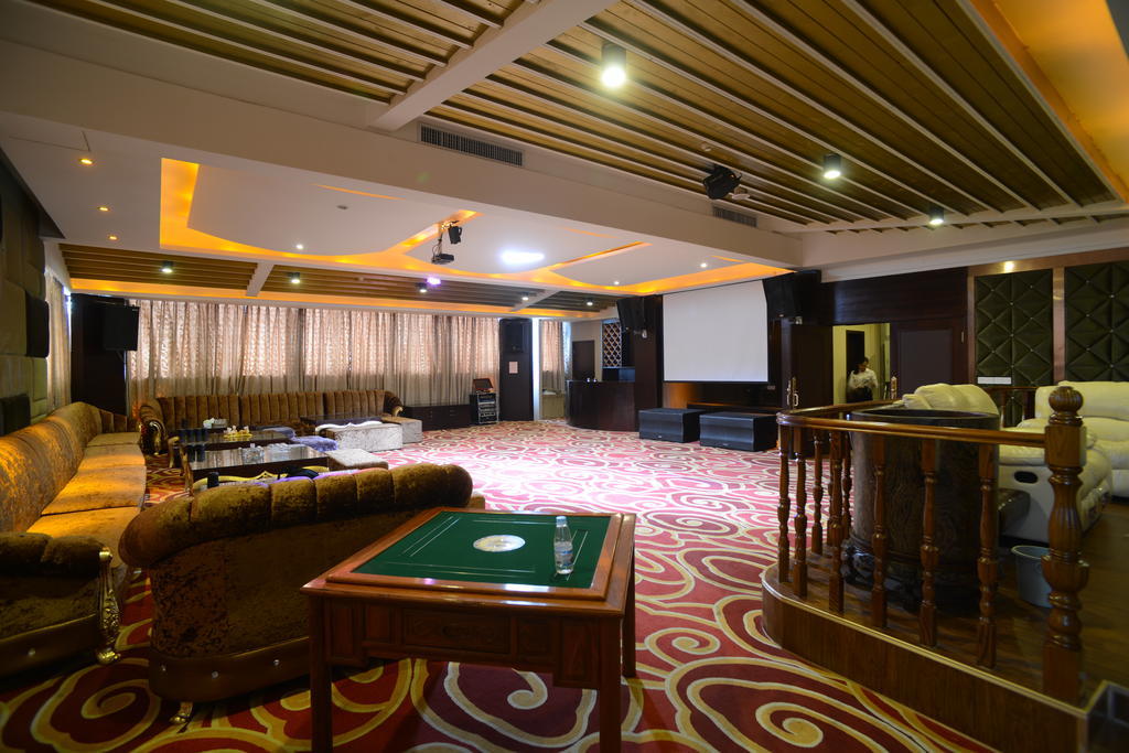 Golden Dragonball Hotel Ґуйлінь Екстер'єр фото